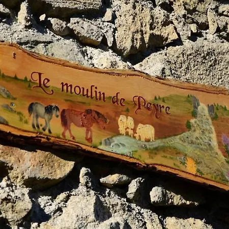 Moulin De Peyre - *